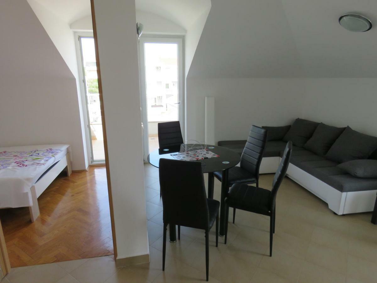 Apartment Star Novalja Bagian luar foto